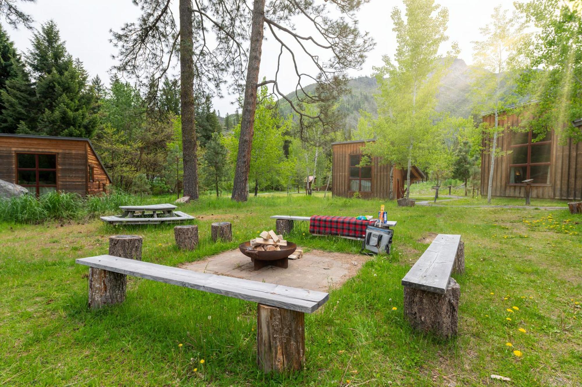 Sleeping Lady Mountain Resort Leavenworth Exterior photo