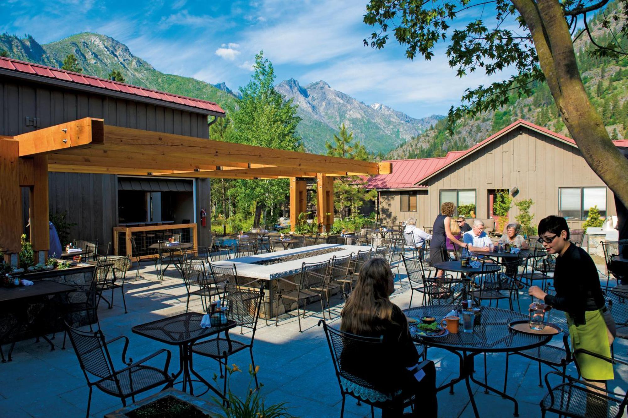 Sleeping Lady Mountain Resort Leavenworth Exterior photo