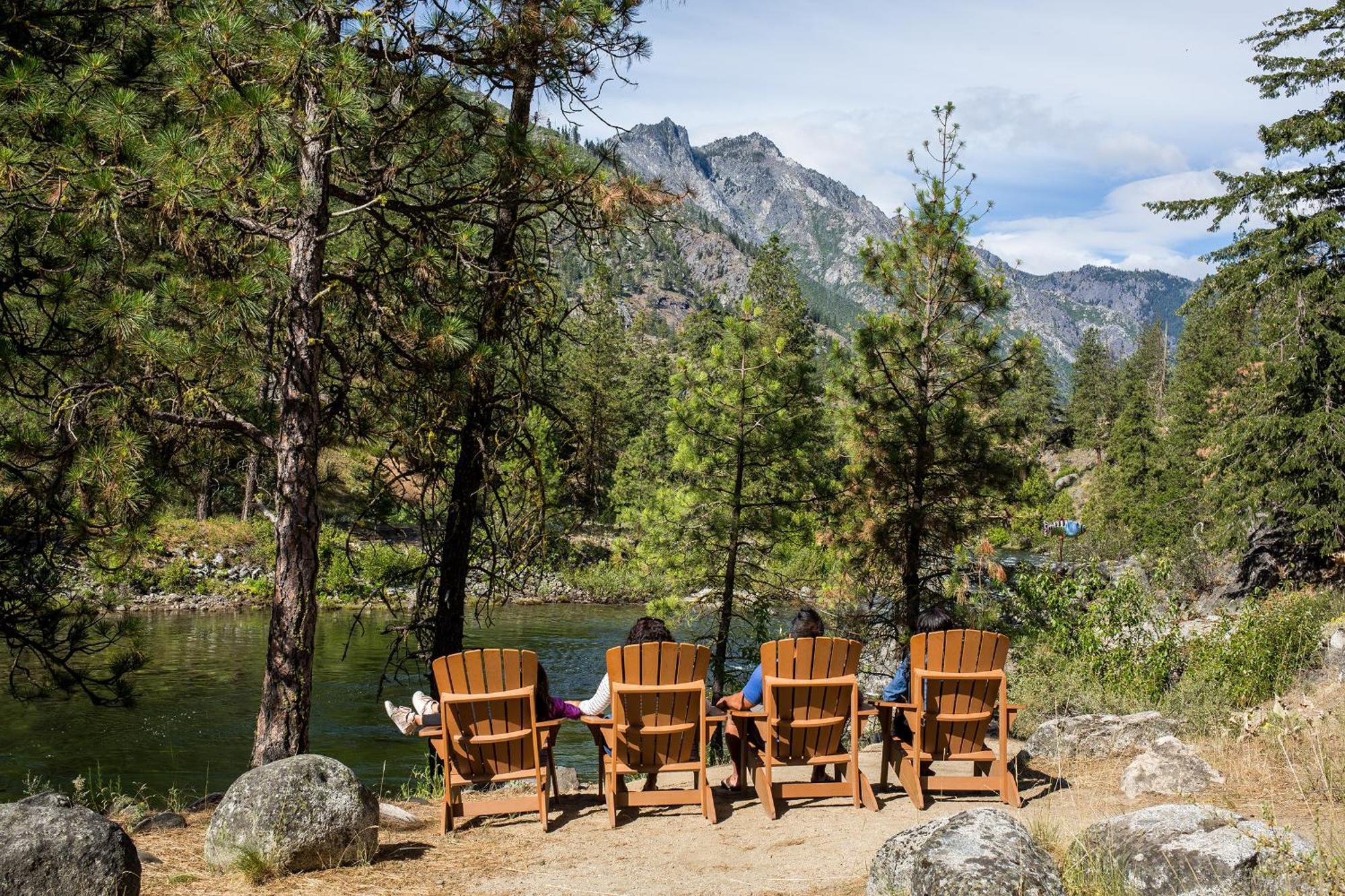 Sleeping Lady Mountain Resort Leavenworth Exterior photo